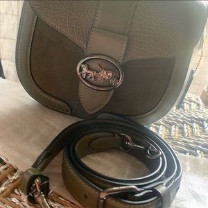 ❌🔥NWT COACH ❌🔥luxury saddle green crossbody bag